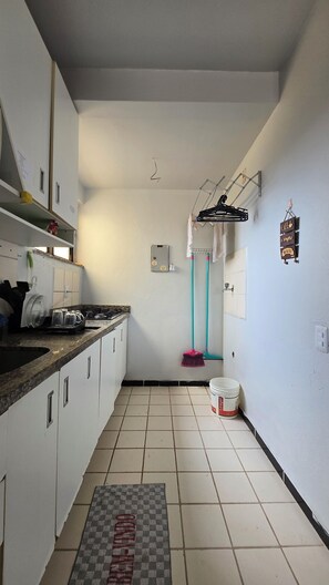 Private kitchen - Simple, cozy and safe flat. Close to the main points of interest. (Cauamé Boa Vista)