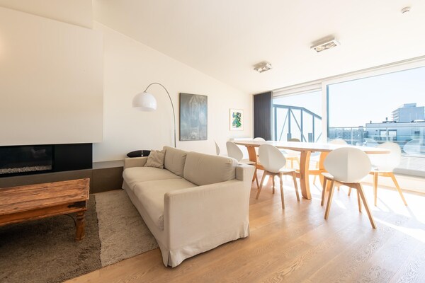 Central Flat With Sunny Terrace - Ostend