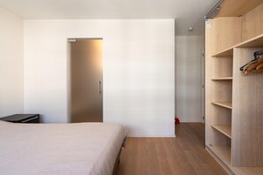 Apartment | 2 bedrooms, individually furnished, iron/ironing board