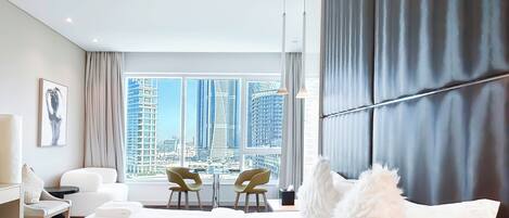 Iron/ironing board, Internet, bed sheets