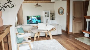 Smart-TV, peis og DVD-spiller