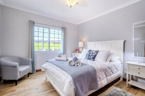 3 bedrooms, iron/ironing board, travel cot, free WiFi