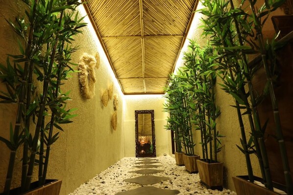 Restaurant - Hotel Palace Inn (New Delhi)