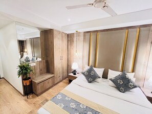 Superior Double Room, City View | Desk, laptop workspace, free WiFi - Hotel Palace Inn (New Delhi)