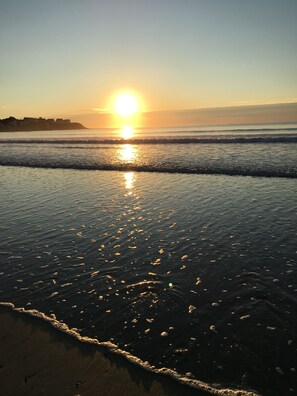 On the beach, sun loungers, beach towels - Luxury Oceanfront Condo - 2BR / 2BA + Office - June & July Month-Long Stays (Hampton)