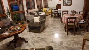 Living area - 99 Tourist House Bologna Lame 112 (Bologna)