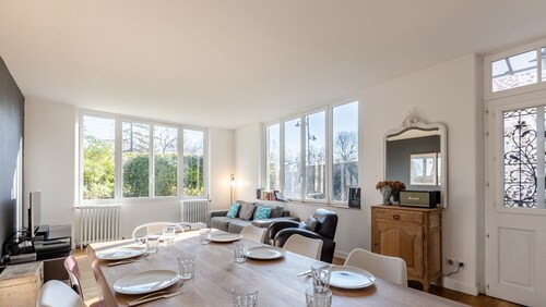 Family Stay – Im Herzen von Honfleur | 8 Personen | Privater Garten