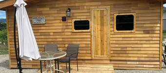 Little cabin,little vineyard