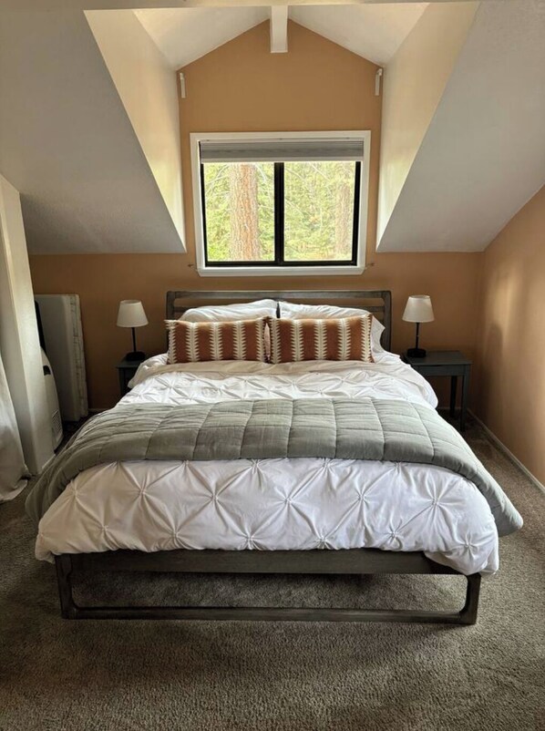 1 chambre, fer et planche à repasser, literie fournie