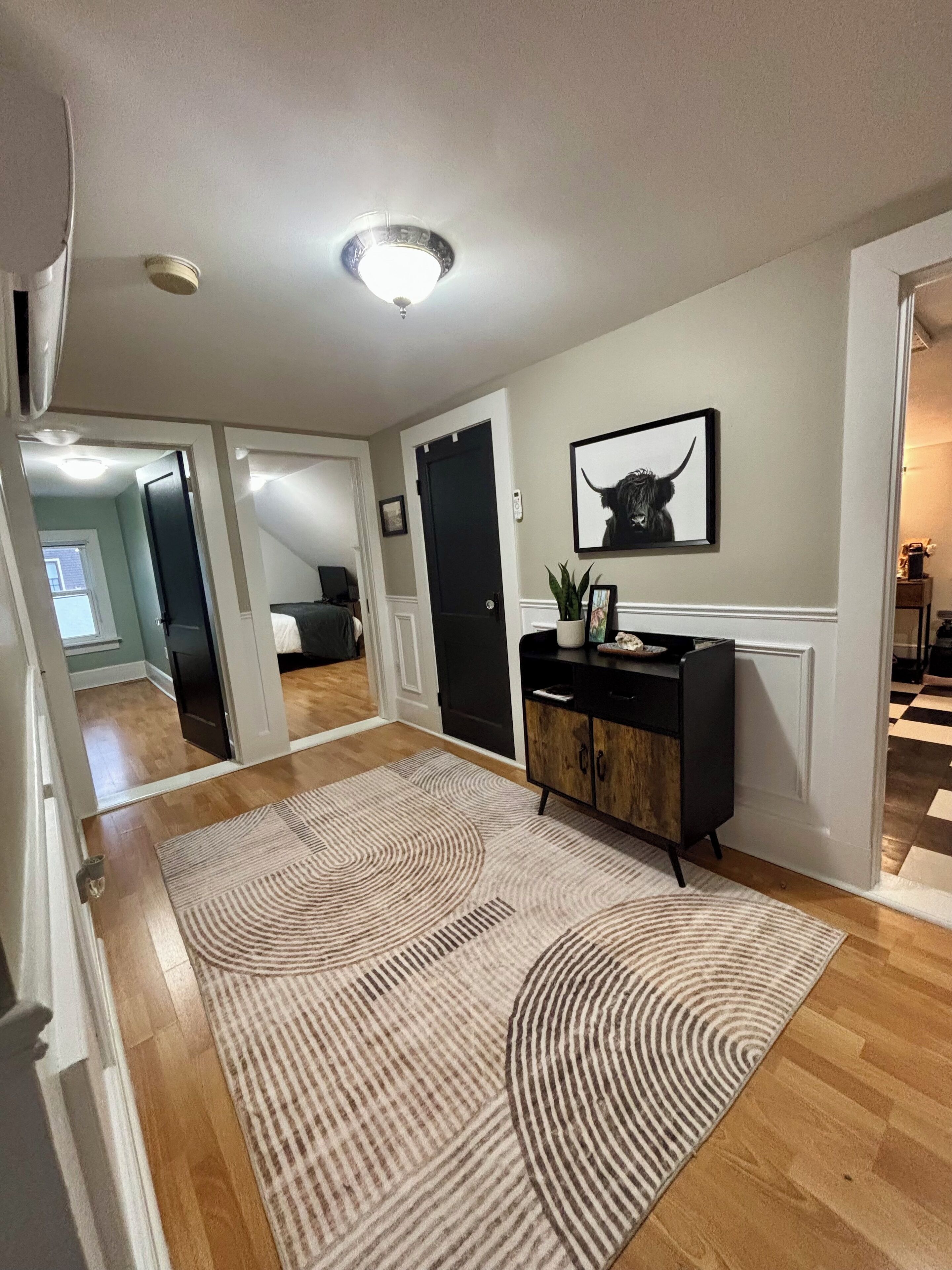 3 chambres, fer et planche à repasser, lit parapluie, Wi-Fi gratuit