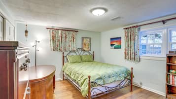 1 habitación, escritorio, tabla de planchar con plancha y wifi