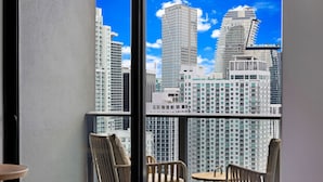 Balcony - Skyline Chic Downtown Studio Getaway (Miami)