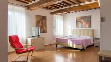 Family Quadruple Room, Golf View | Free WiFi