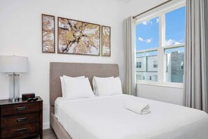 5 bedrooms, iron/ironing board, free WiFi, bed sheets