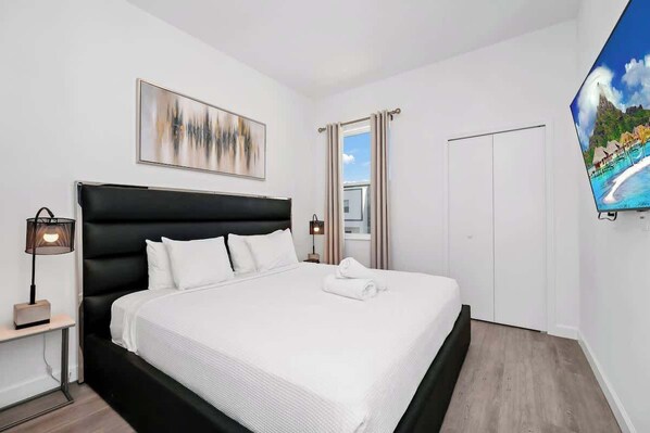 5 bedrooms, iron/ironing board, free WiFi, bed sheets