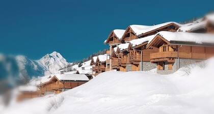 Charming semi-detached chalet 6/8 pers Valmeinier 1800 - at the foot of the slopes - sauna.
