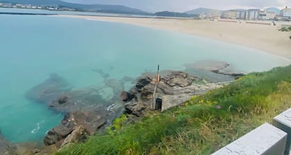 SEMI-DETACHED HOUSE BETWEEN BEACHES. IDEAL FOR FAMILIES.