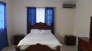 5 bedrooms, WiFi, bed sheets