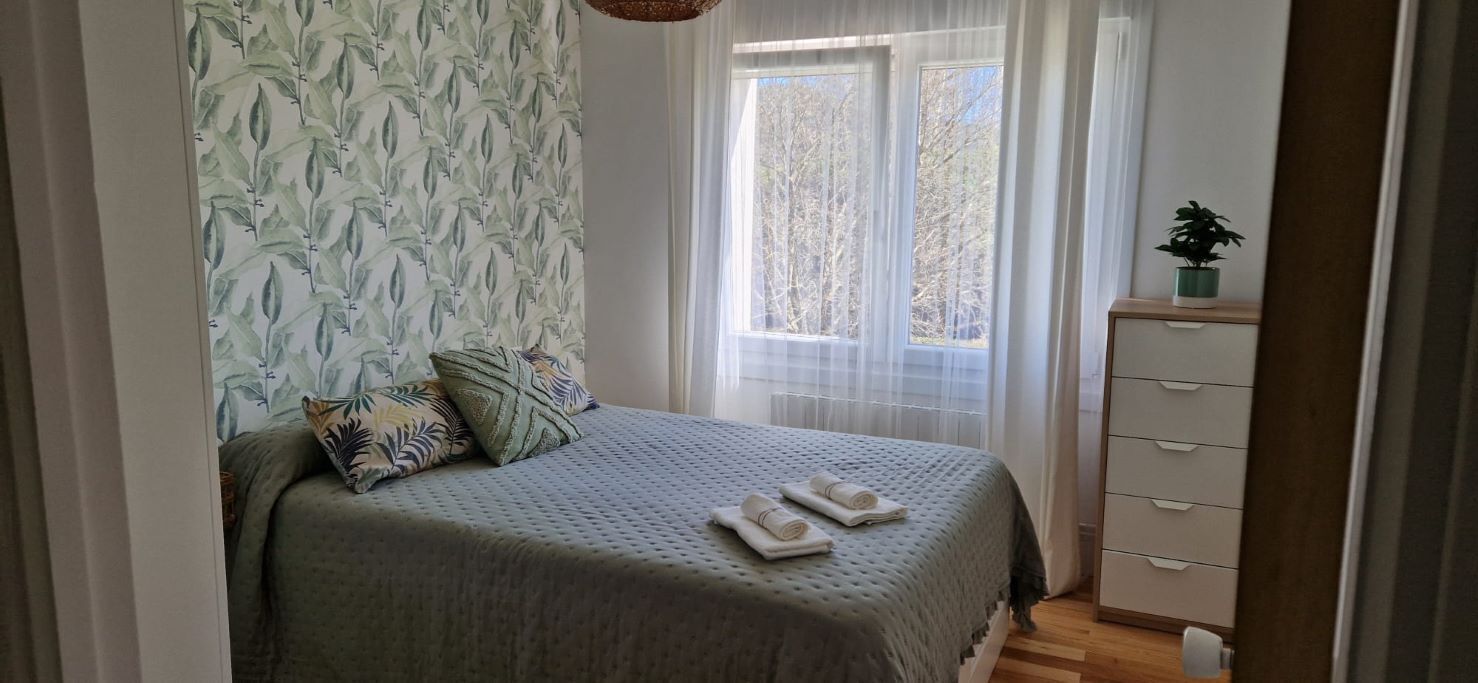 3 chambres, fer et planche à repasser, draps fournis