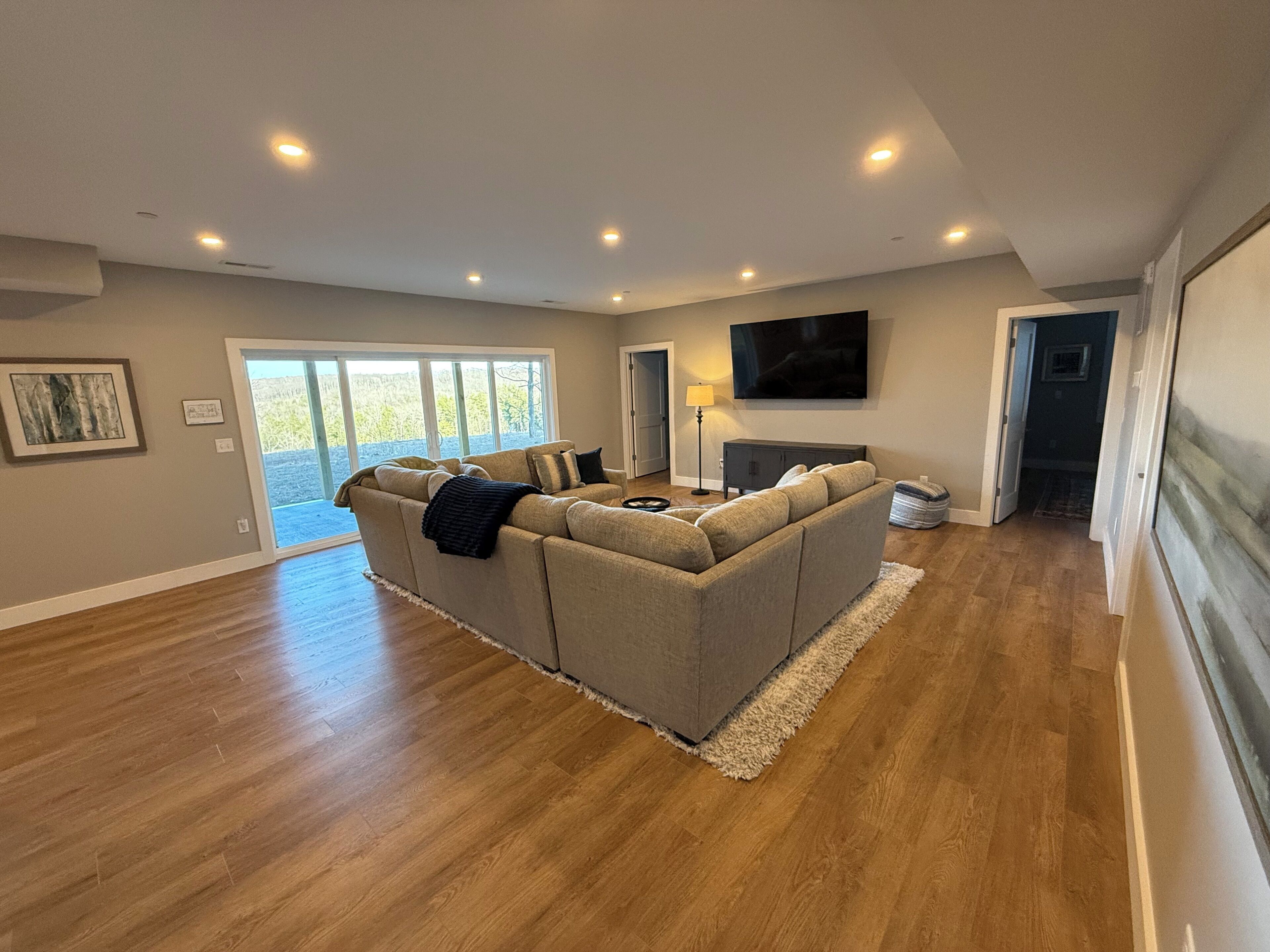 TV, peis og stereoanlegg