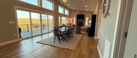 TV, fireplace, stereo