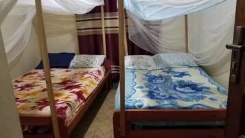 4 Schlafzimmer, Bügeleisen/Bügelbrett, WLAN, Bettwäsche