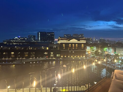 Step into History: Charming Fells Point Retreat