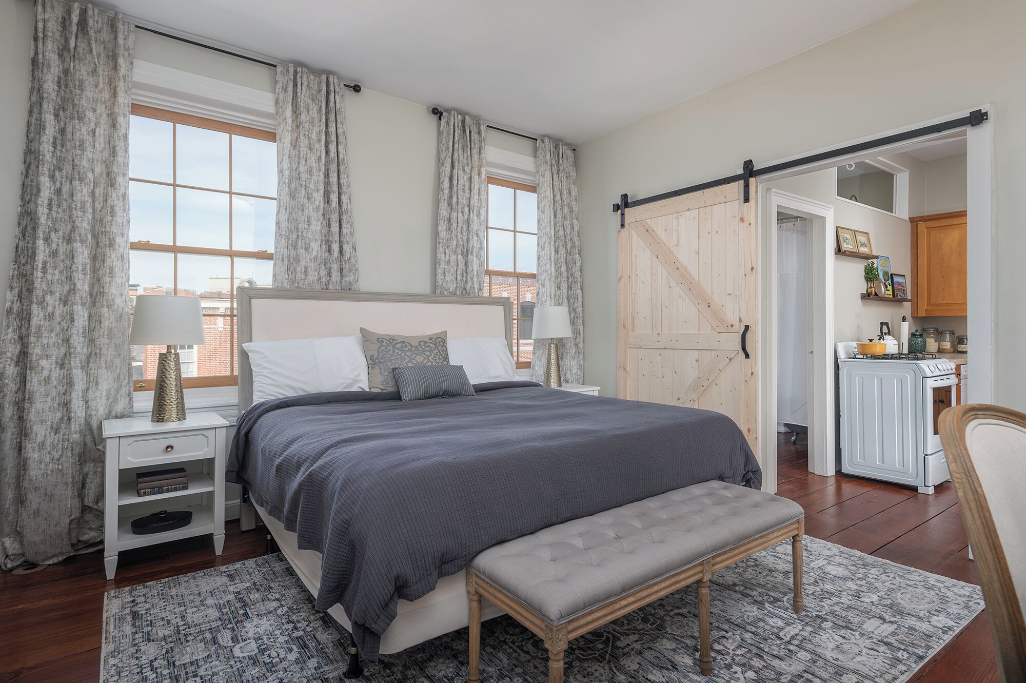 3 bedrooms, desk, iron/ironing board, WiFi