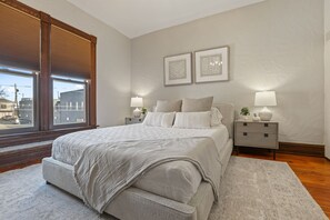 2 habitaciones, escritorio, tabla de planchar con plancha y wifi