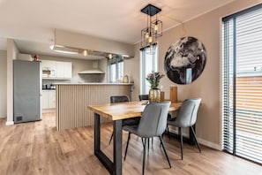 Dining - Spacious 120m2 Watervilla With Sauna Near Amsterdam And Schiphol. (Aalsmeer)