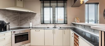 Spacious 120m2 Watervilla With Sauna Near Amsterdam And Schiphol.