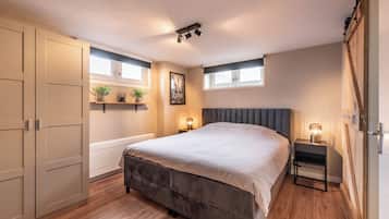 2 slaapkamers, een strijkplank/strijkijzer, wifi, beddengoed