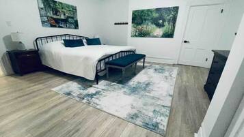 5 habitaciones, tabla de planchar con plancha, wifi y ropa de cama