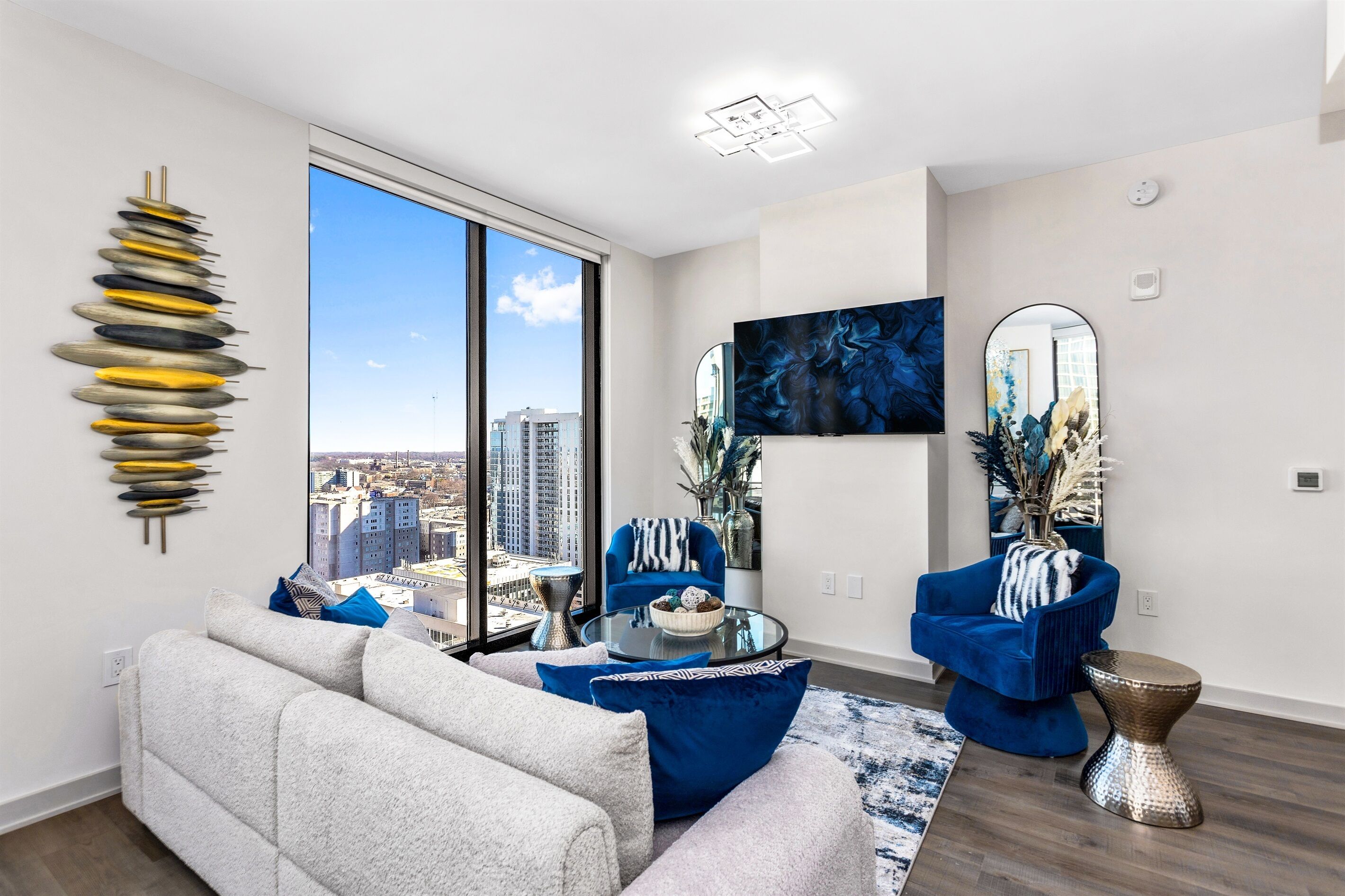 Azure Heights: 21st Floor Designer Condo | Walk To Fifa, Skyline Views - Atlanta, GA