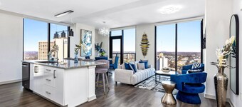 Azure Heights: Executive Stay | 21st-Floor Luxury Suite with Skyline Views