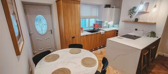 The Postman’s Hut — a stunning, newly refurbished retreat in the heart of Amble.