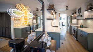 Private kitchen - Black Bear's Riverside Chalet (Helen)