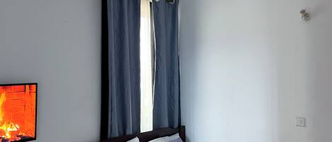 Internet, bed sheets