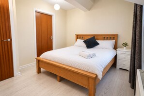 Bedroom, towels, Extra Pillows