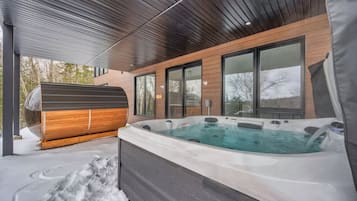 Bañera de hidromasaje exterior