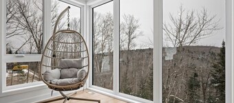 Luxury 5BR Chalet w/ Sauna, Hot Tub & Game Room