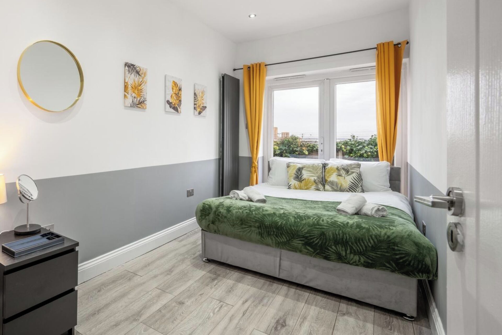 3 chambres, fer et planche à repasser, Wi-Fi gratuit, draps fournis