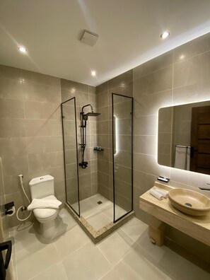 Premium bedding, down duvets, pillow-top beds, free minibar - Galleria Pyramids View Hotel (Giza)