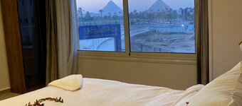 Galleria Pyramids View Hotel