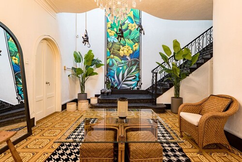 Huge Home for 23, Rare Indoor Garden Near Hotspots