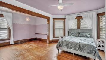 5 bedrooms, iron/ironing board, free WiFi, bed sheets