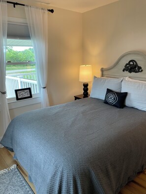 3 chambres, fer et planche à repasser, Wi-Fi gratuit, draps fournis