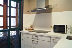 Frigorifero, microonde, forno, lavastoviglie