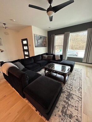 Smart TV - Charming 3-bedroom house - 10 minutes from Broadway (Nashville)