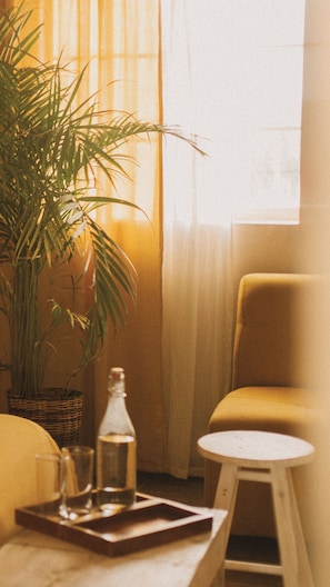 Estudio Confort, balcón, vista a la ciudad | Caja de seguridad en la habitación, wifi gratis y ropa de cama